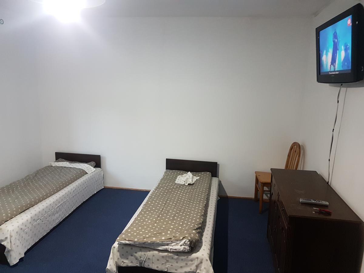 Enjoy Hostel Cluj-Napoca Ngoại thất bức ảnh