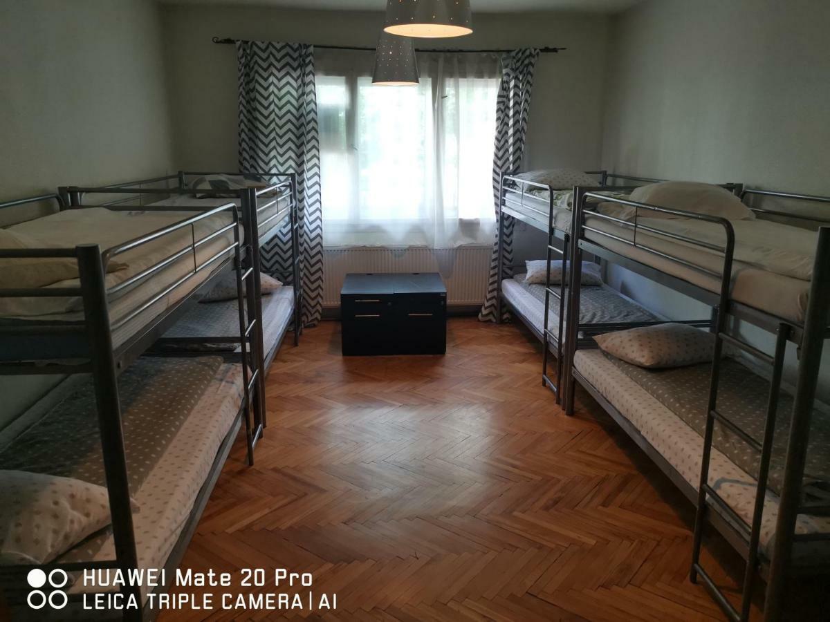 Enjoy Hostel Cluj-Napoca Ngoại thất bức ảnh